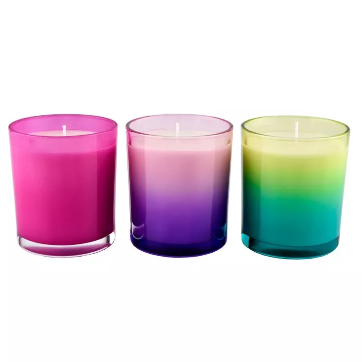 Gradient na may hawak ng glass glass candle