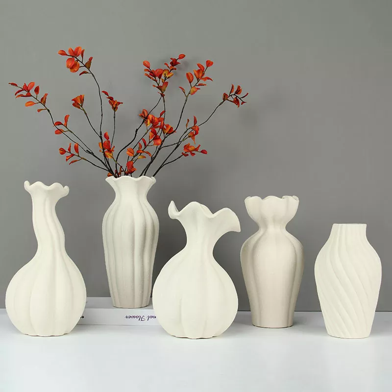 Likas na modernong ceramic vase Likas na modernong ceramic vase