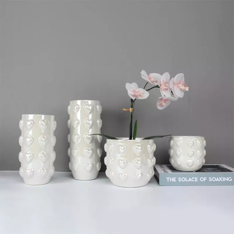 Purong kulay pandekorasyon na ceramic vase